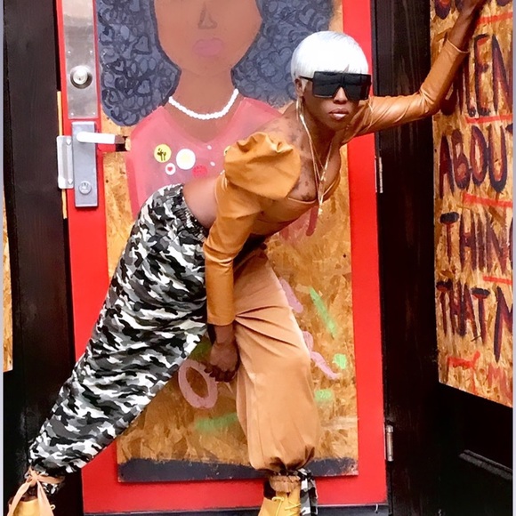 Camo 2pc - Picture 2 of 3